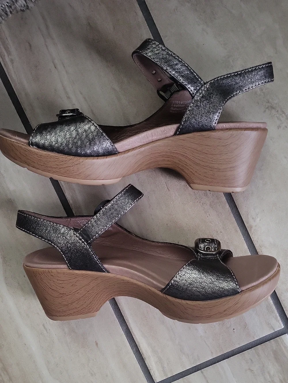Dansko comfortable metallic